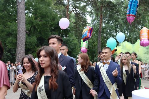 В Чистополе прошел выпускной бал (фоторепортаж)