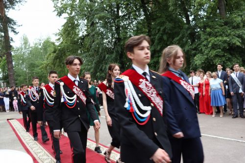 В Чистополе прошел выпускной бал (фоторепортаж)