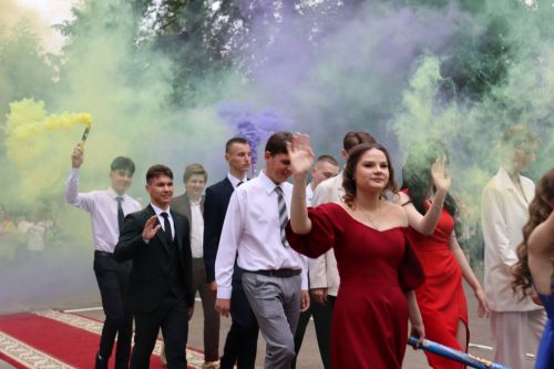 В Чистополе прошел выпускной бал (фоторепортаж)