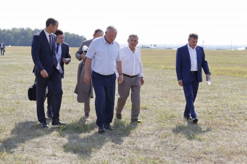 Чистай районына эш сәфәре белән РФ авыл хуҗалыгы министры Дмитрий Патрушев һәм ТР Рәисе Рөстәм Миңнеханов килеп киттеләр