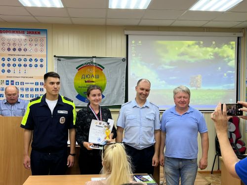 Ярты ел машина йөртү стажы булган Анастасия Шумкова көндәшләрен узып «Автоледи» конкурсында җиңү яулады