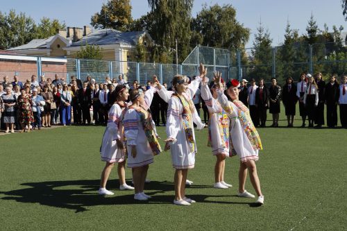В гимназии № 1 Чистополя отпраздновали День знаний (фоторепортаж)