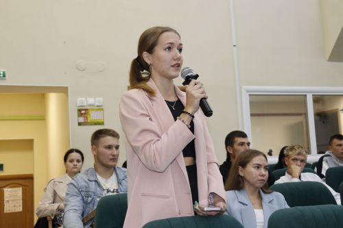 Чистопольские депутаты встретились с молодежью города и района