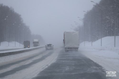 На трассе М5 в Татарстане ограничили движение автобусов и грузового авто