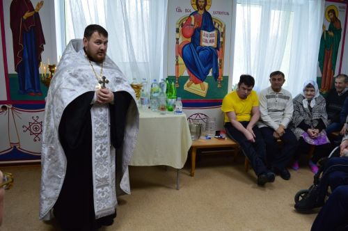 В чистопольском доме-интернате священник совершил молебен с Чином великого освящения воды