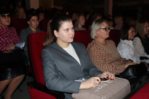 Для чистопольских педагогов прошел праздничный концерт