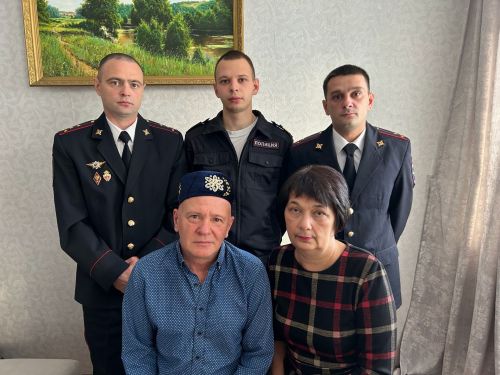 Өч бертуган уртак һөнәр сайлаганнар