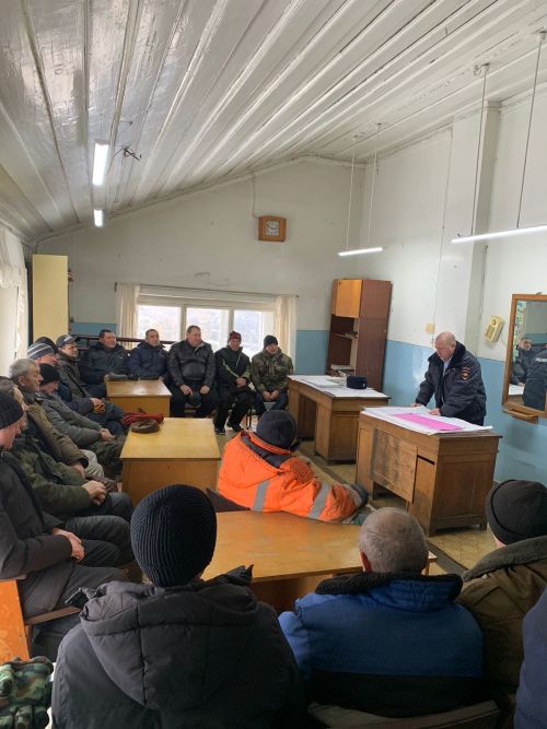 В Чистополе сотрудники полиции проводят профилактические беседы на предприятиях города