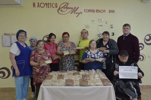 В чистопольском доме-интернате собрали крупы для бойцов СВО