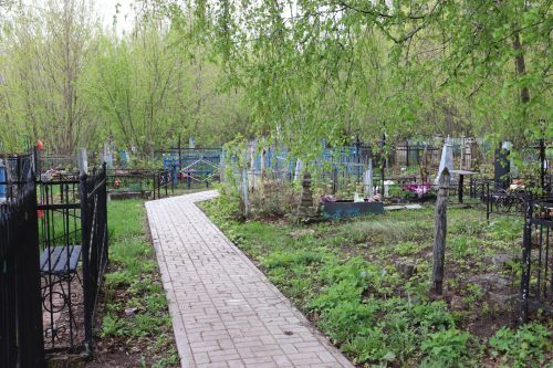 На Чистопольском кладбище прошел субботник