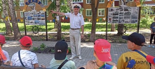 В чистопольском сквере прошла литературно – познавательная программа «Край родной, на век любимый»