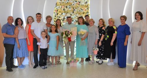 В День семьи, любви и верности в Чистопольском ЗАГСе зарегистрировала свой брак одна пара