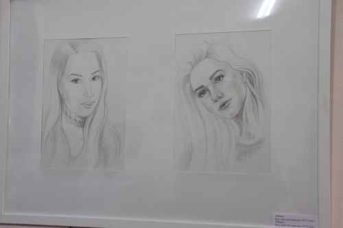 В Чистополе прошла выставка работ преподавателя по рисованию
