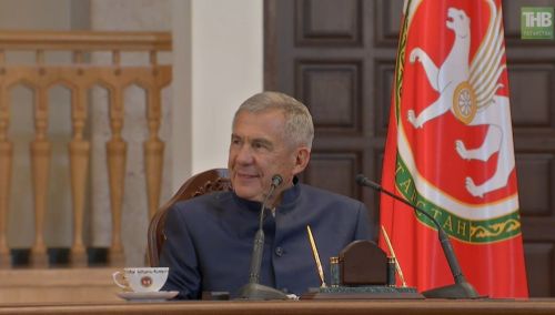 Начался прямой эфир ежегодного послания Раиса Татарстана Рустама Минниханова к Госсовету республики