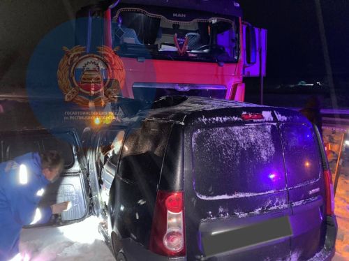 В Бугульминском районе водитель легковушки погиб при столкновении с грузовиками