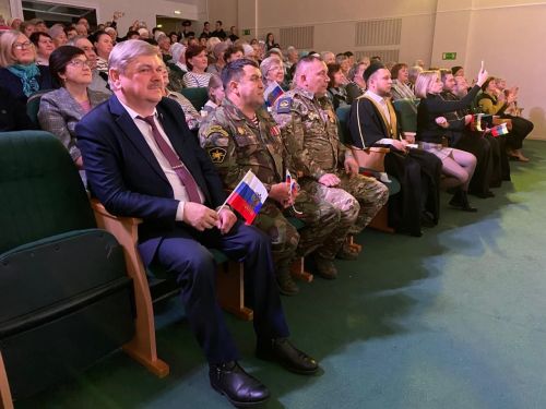 Волонтерское движение «Чистополь — фронту» отметило день рождения праздничным концертом