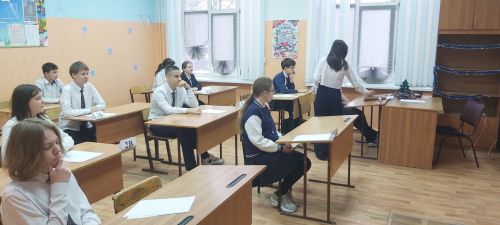Акция «Всё решают только знания» в Чистополе: 900 старшеклассников написали пробный ОГЭ и ЕГЭ по математике