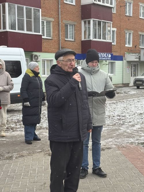 В Чистополе День Героев Отечества отметили митингом у памятника Игорю Груднову