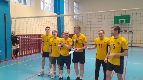 В Чистополе состоялся турнир по волейболу среди рабочей молодёжи