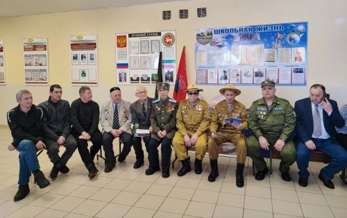В Чистопольско-Высельской школе прошел «Урок Мужества»