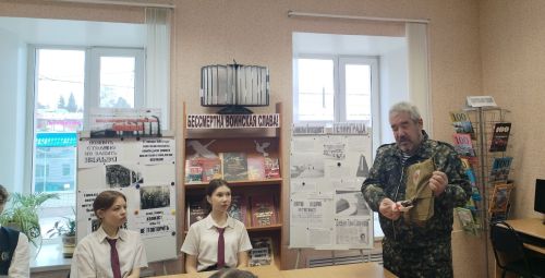 Чистопольским лицеистам военный вертолетчик Азат Акбаров рассказал о службе в Афганистане