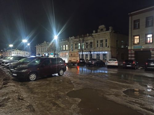 Почему зимой пешеходам лучше находиться подальше от автомобилей