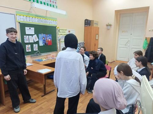 Чистопольские школьники узнали о поддержке служб молодежного и детского телефона доверия