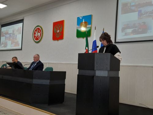 Работу Дворца творчества детей и молодежи, новости АПК и оперативную обстановку обсудили на планерке в муниципалитете