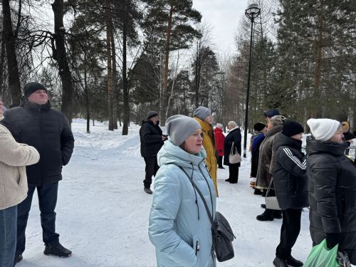 Яркое празднование Масленицы в Скарятинском саду: народные гуляния, блины и сжигание чучела