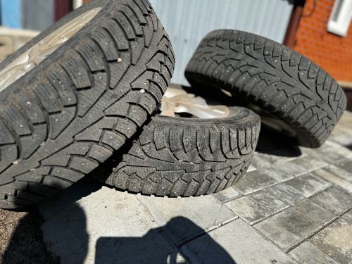 Когда пора менять зимнюю резину на летнюю: полезные советы