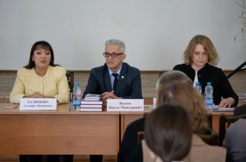 В Чистополе прошел круглый стол о советских писателях в Татарстане в годы войны