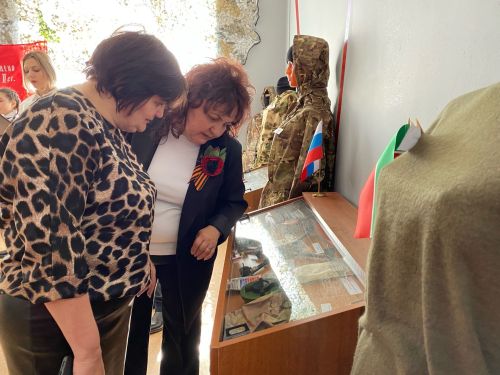 Герои прошлого и настоящего: в чистопольской школе открыли музей воинской славы