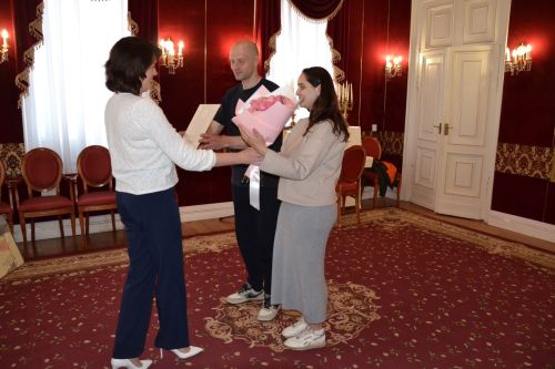 Торжественная регистрация новорожденного в чистопольском ЗАГСе: у участника СВО родился сын