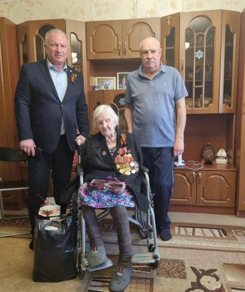 Глава Чистопольского района поздравил ветеранов с 80-летием Победы