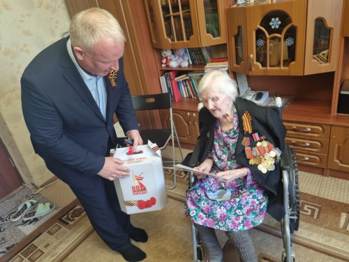 Глава Чистопольского района поздравил ветеранов с 80-летием Победы