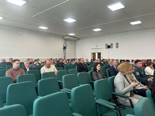 Контрафактный алкоголь, посевная и оперативная обстановка – ключевые темы аппаратного совещания