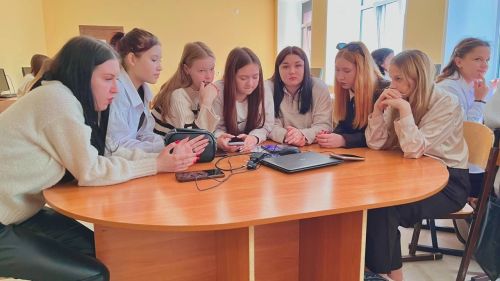 Для чистопольских студентов провели интерактивную игру «Твой выбор»