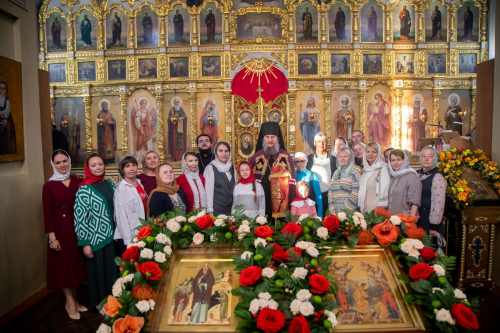 Епископ Пахомий совершил всенощное бдение в канун дня памяти своего небесного покровителя