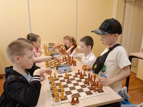 В спортивной школе «Гимнаст» прошел турнир по шахматам Фишера