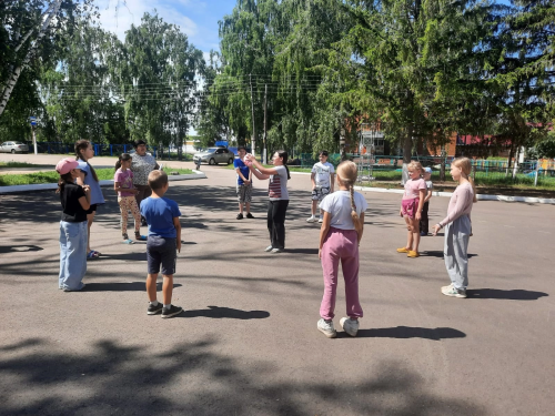 В селе Чистопольского района прошла игровая программа по правилам дорожного движения