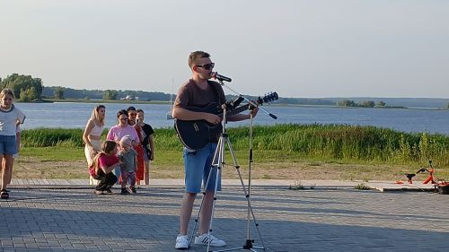 В Чистополе прошел яркий вечер песен и танцев