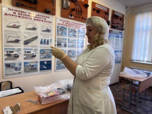 В поликлиниках Чистопольского района продолжается иммунизация против гриппа взрослого населения