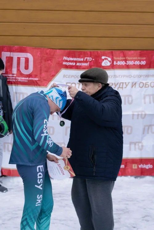 На лыжню — в память о герое: в Чистополе прошли любительские соревнования