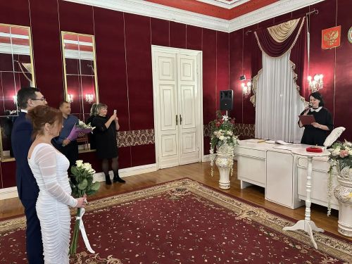 Чистайның Никахлашу сараенда чирек гасыр бергә гомер итүче юбилярларны котладылар
