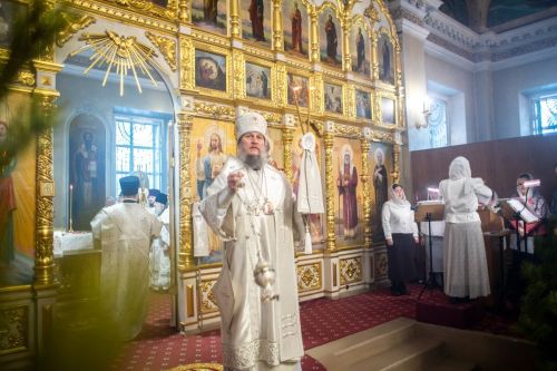 Епископ Пахомий совершил богослужение в Никольском соборе в день Обрезания Господня