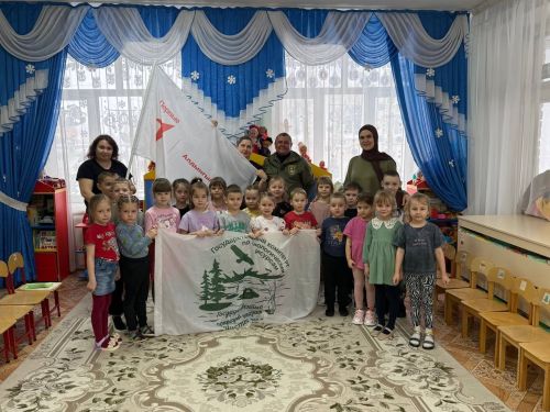 Как помочь птицам зимой: сотрудники заказника «Чистые луга» провели урок для малышей