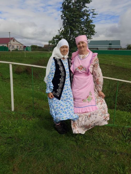 Иске Роман авылының йөзек кашы