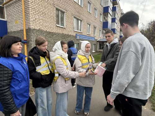 Молодежь участвовала в масштабной акции по безопасности дорожного движения в Чистополе