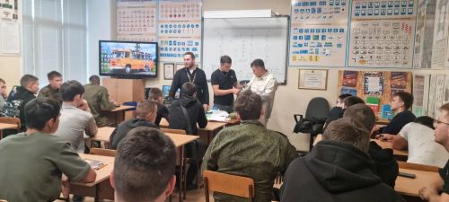 Чистопольским курсантам ДОСААФ рассказали о первой помощи и православной традиции