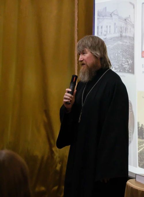 Надежда Валеева представила новую книгу об истории Чистопольского уезда
